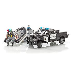 Voiture de police Bruder RAM avec bateau et deux figurines, Bruder